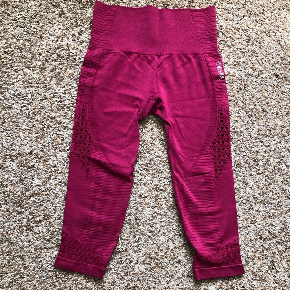 Gymshark Energy+ Seamless Cropped Leggings -Size M